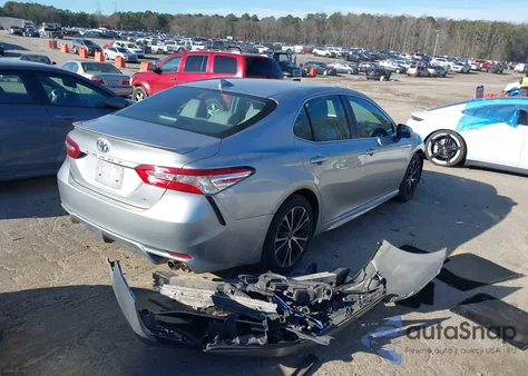 2020 Toyota Camry Se z USA, uszkodzony, nr VIN 4T1G11AK7LU943299